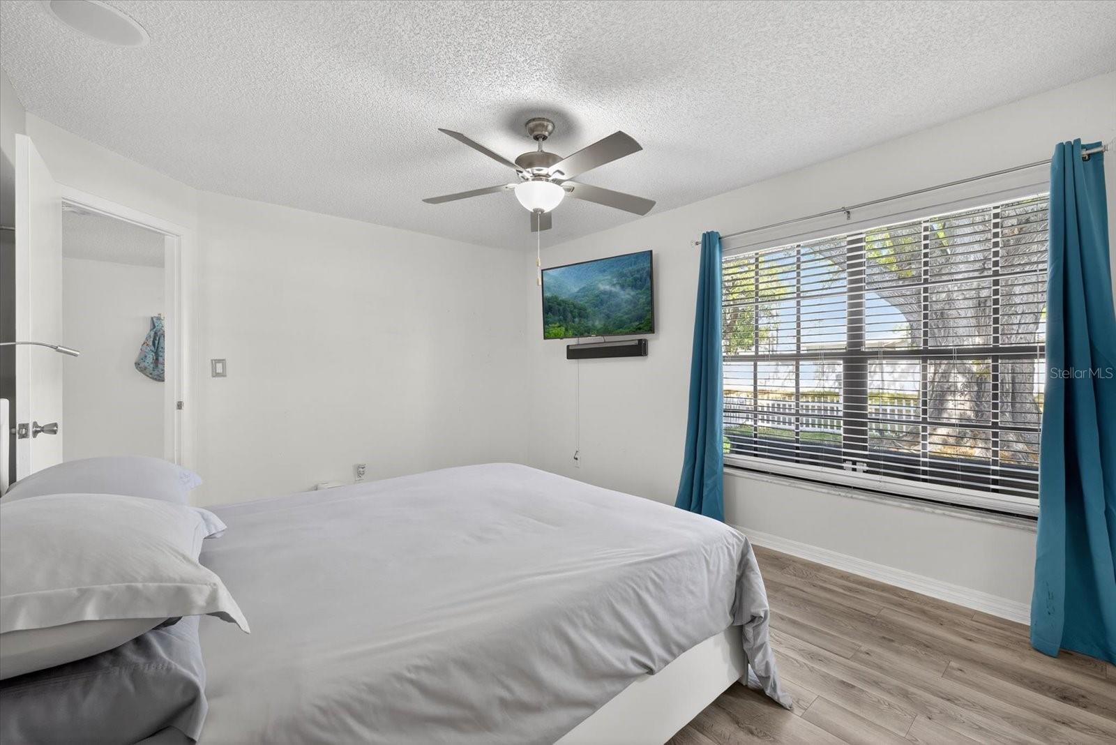 Image 14 of 22 For 3042 Cypress Green Drive