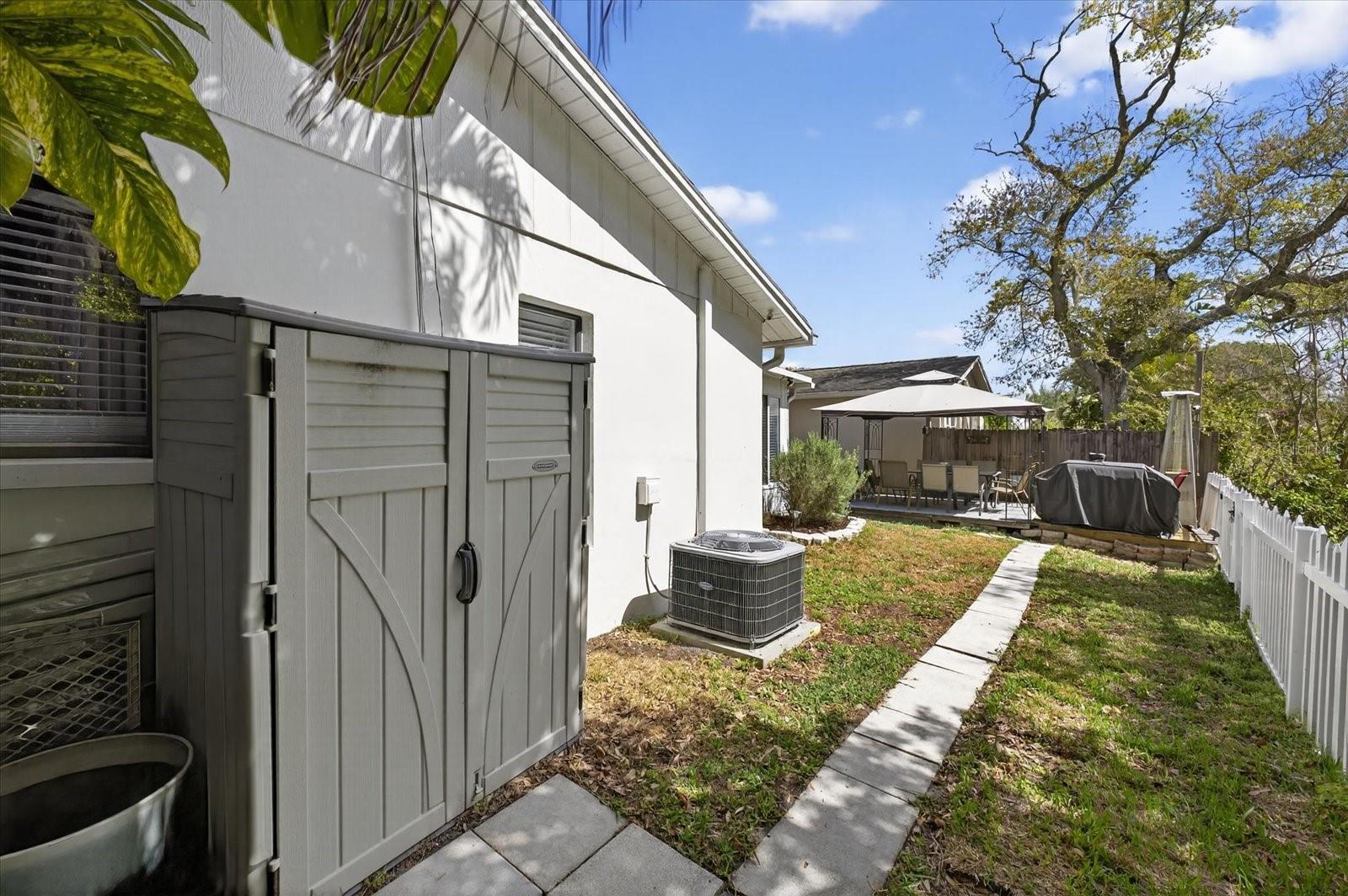 Image 5 of 22 For 3042 Cypress Green Drive