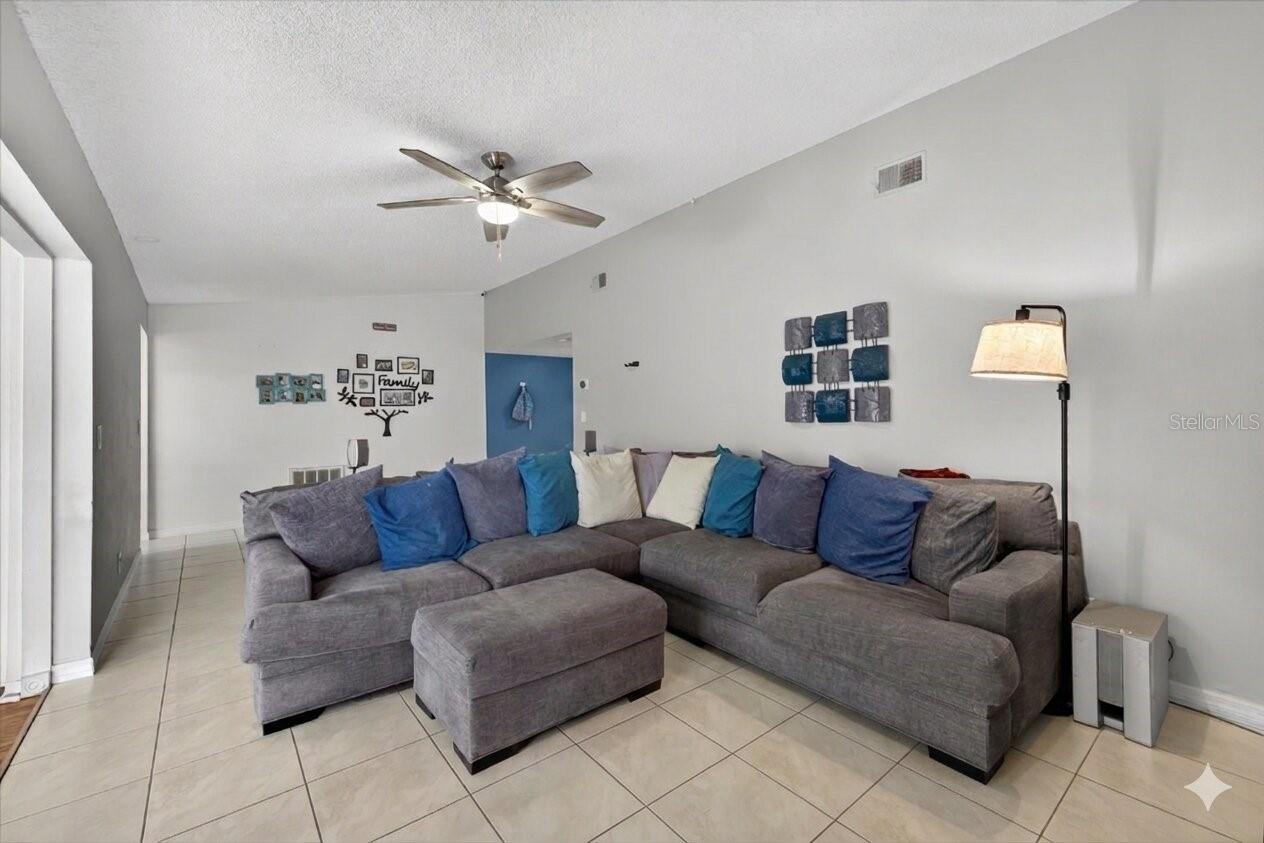 Image 7 of 22 For 3042 Cypress Green Drive