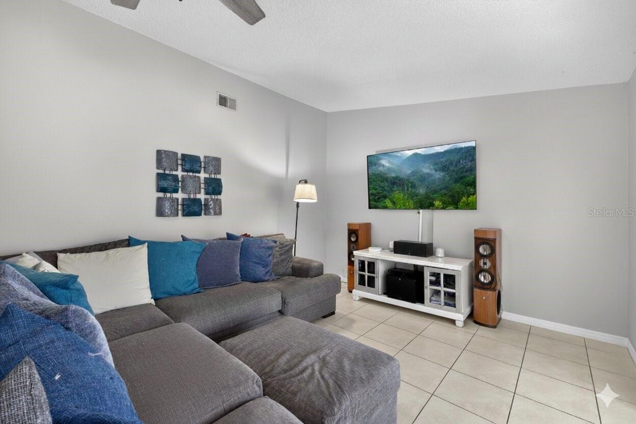 Image 8 of 22 For 3042 Cypress Green Drive