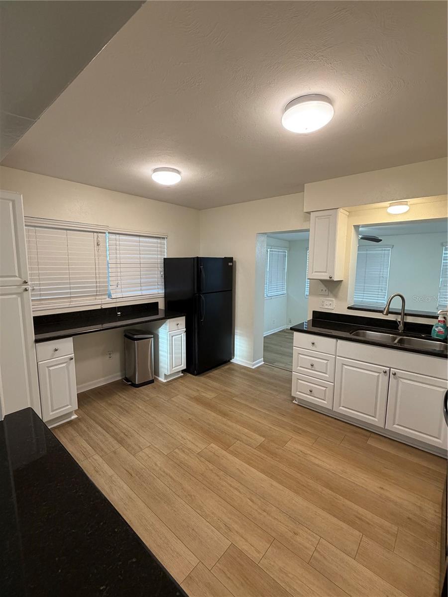 Image 3 of 11 For 3108 Cypress Street