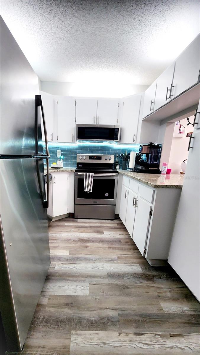 Image 10 of 23 For 1354 Shady Pine Way E2