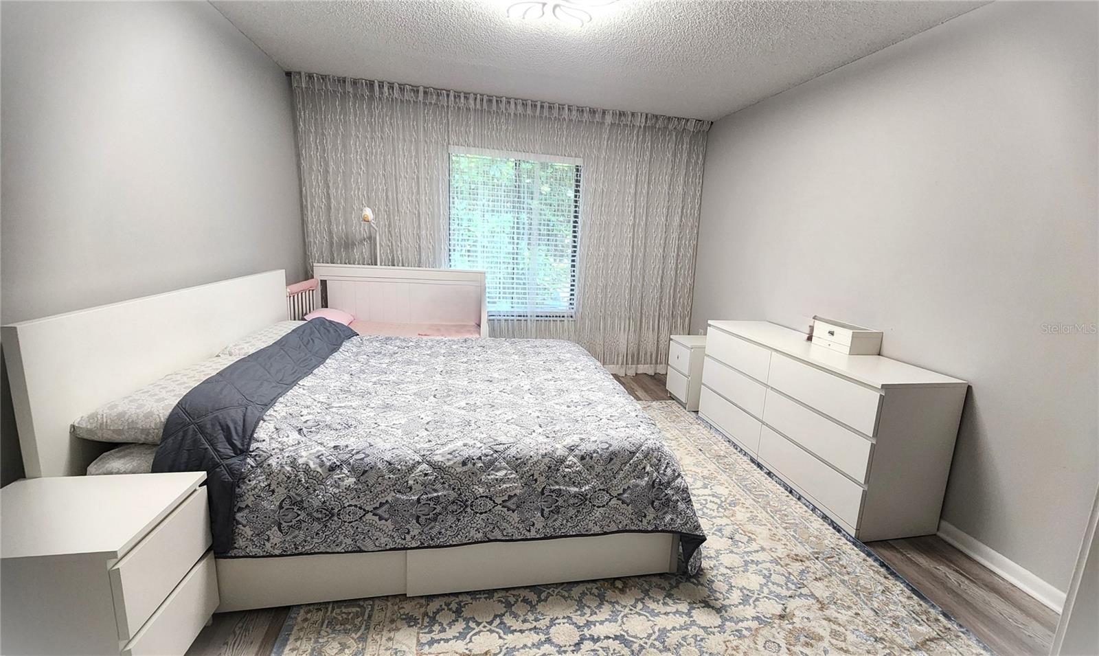 Image 14 of 23 For 1354 Shady Pine Way E2