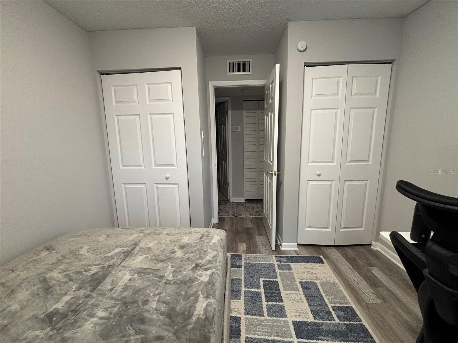 Image 17 of 23 For 1354 Shady Pine Way E2