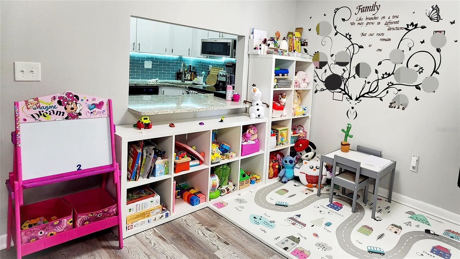 Image 6 of 23 For 1354 Shady Pine Way E2