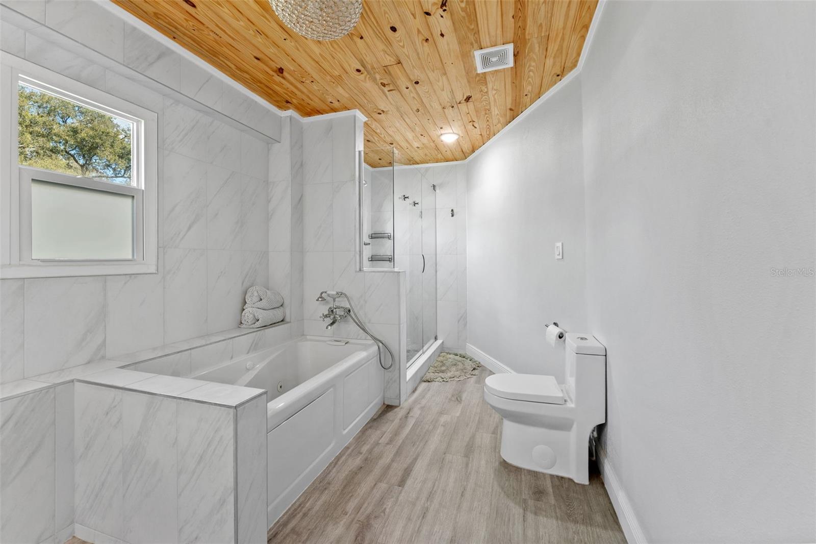 Image 17 of 46 For 6317 22nd Street