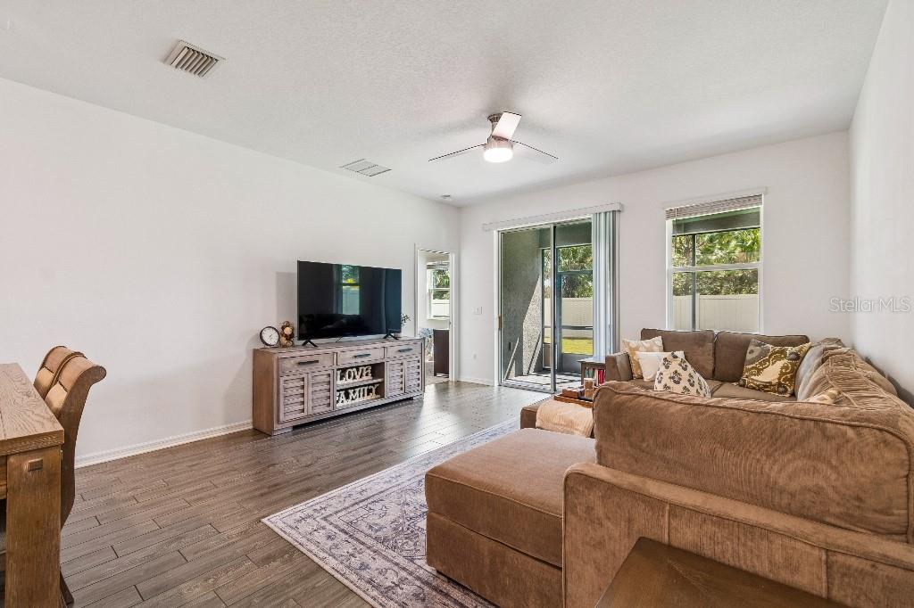 Image 11 of 42 For 5411 Los Robles Court