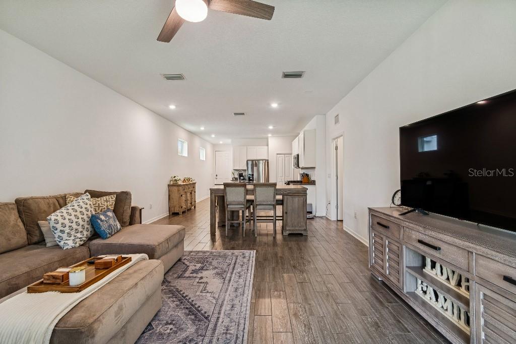 Image 9 of 42 For 5411 Los Robles Court