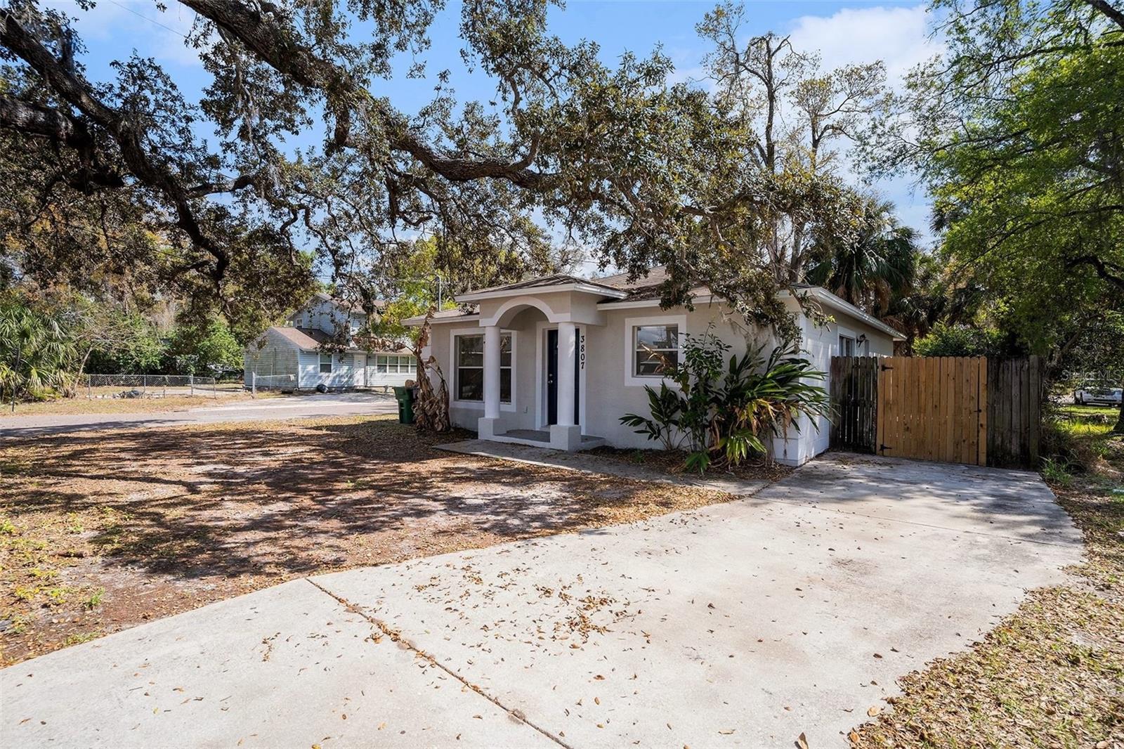 Image 3 of 28 For 3807 Palifox Street