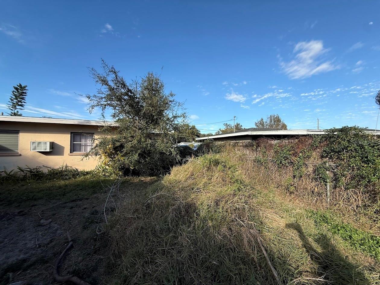 Image 10 of 40 For 1203 40th Avenue W