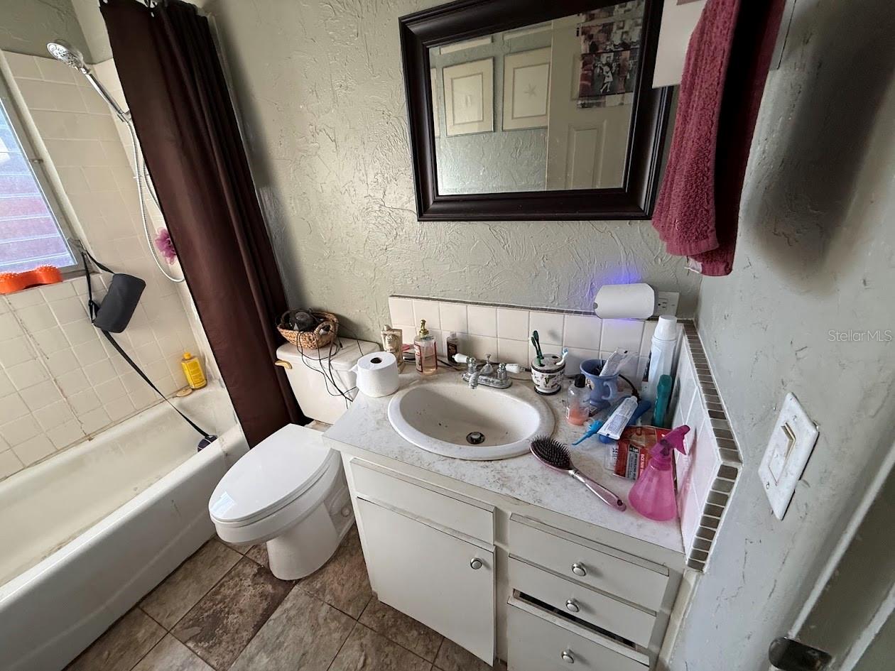 Image 21 of 40 For 1203 40th Avenue W