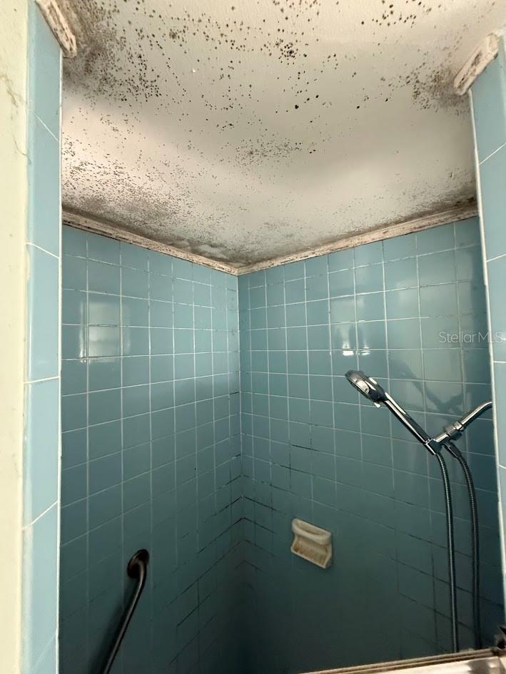 Image 26 of 40 For 1203 40th Avenue W