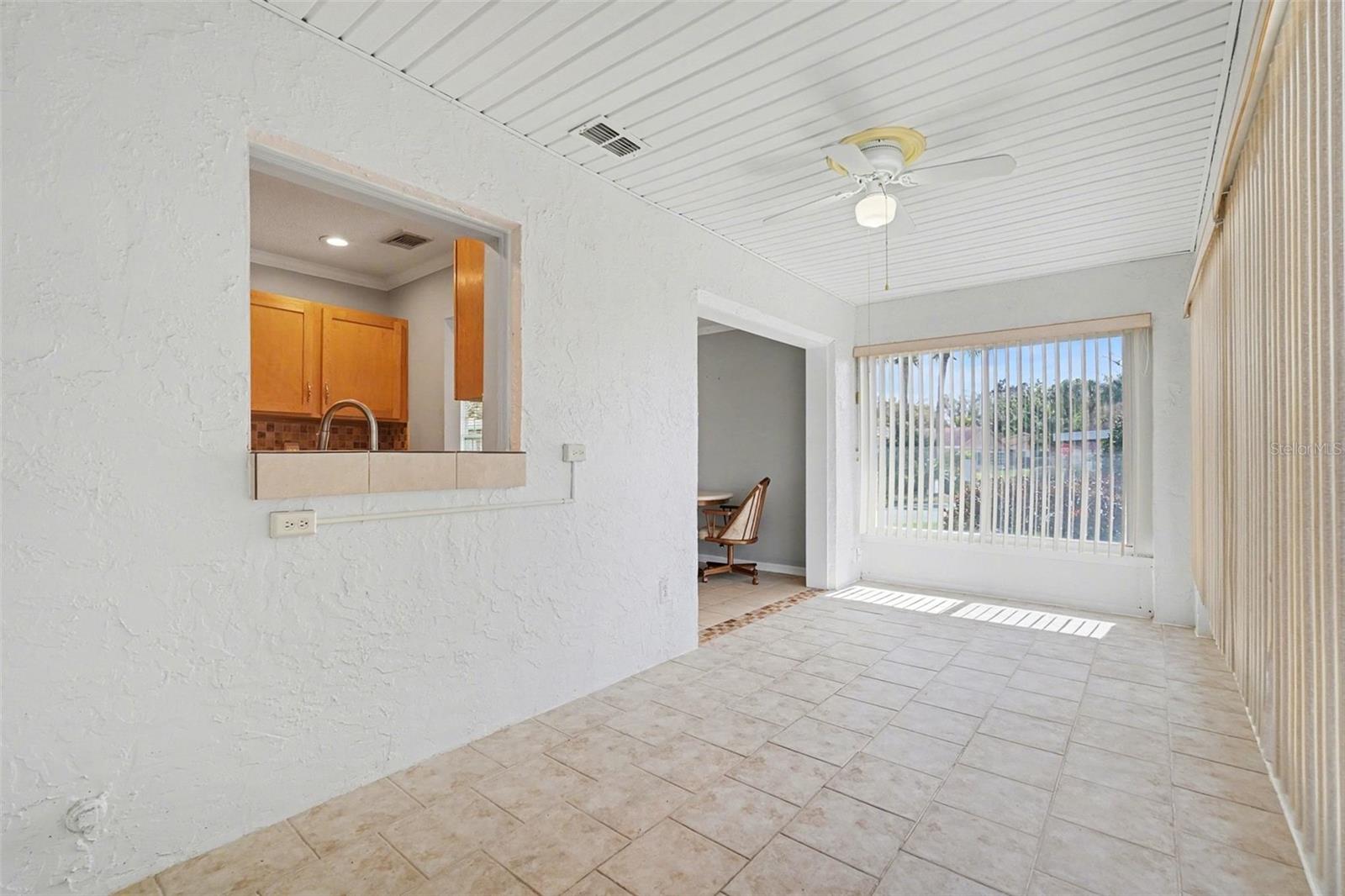 Image 16 of 38 For 401 Finchley Court A