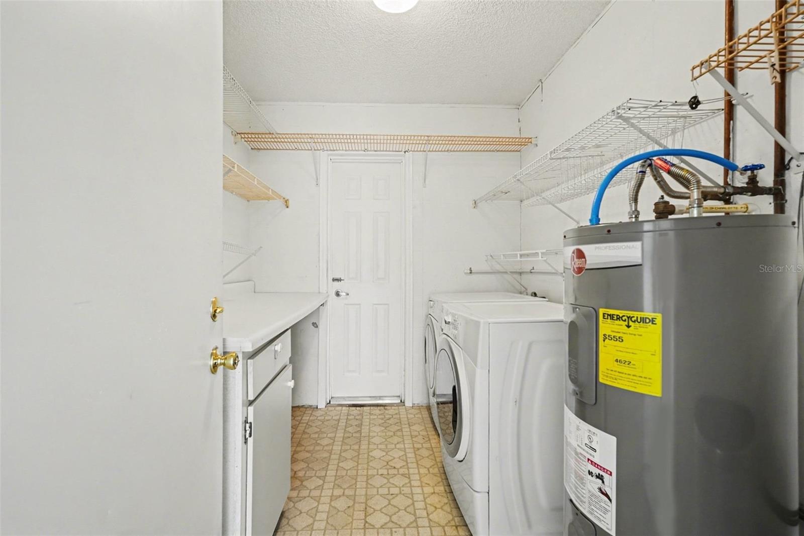 Image 18 of 38 For 401 Finchley Court A