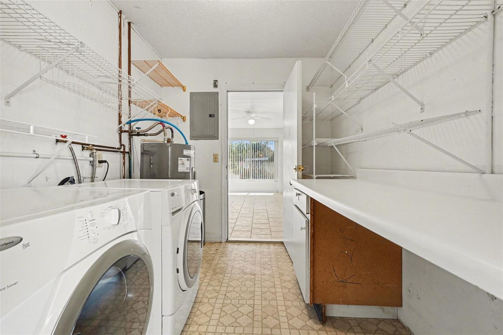 Image 19 of 38 For 401 Finchley Court A