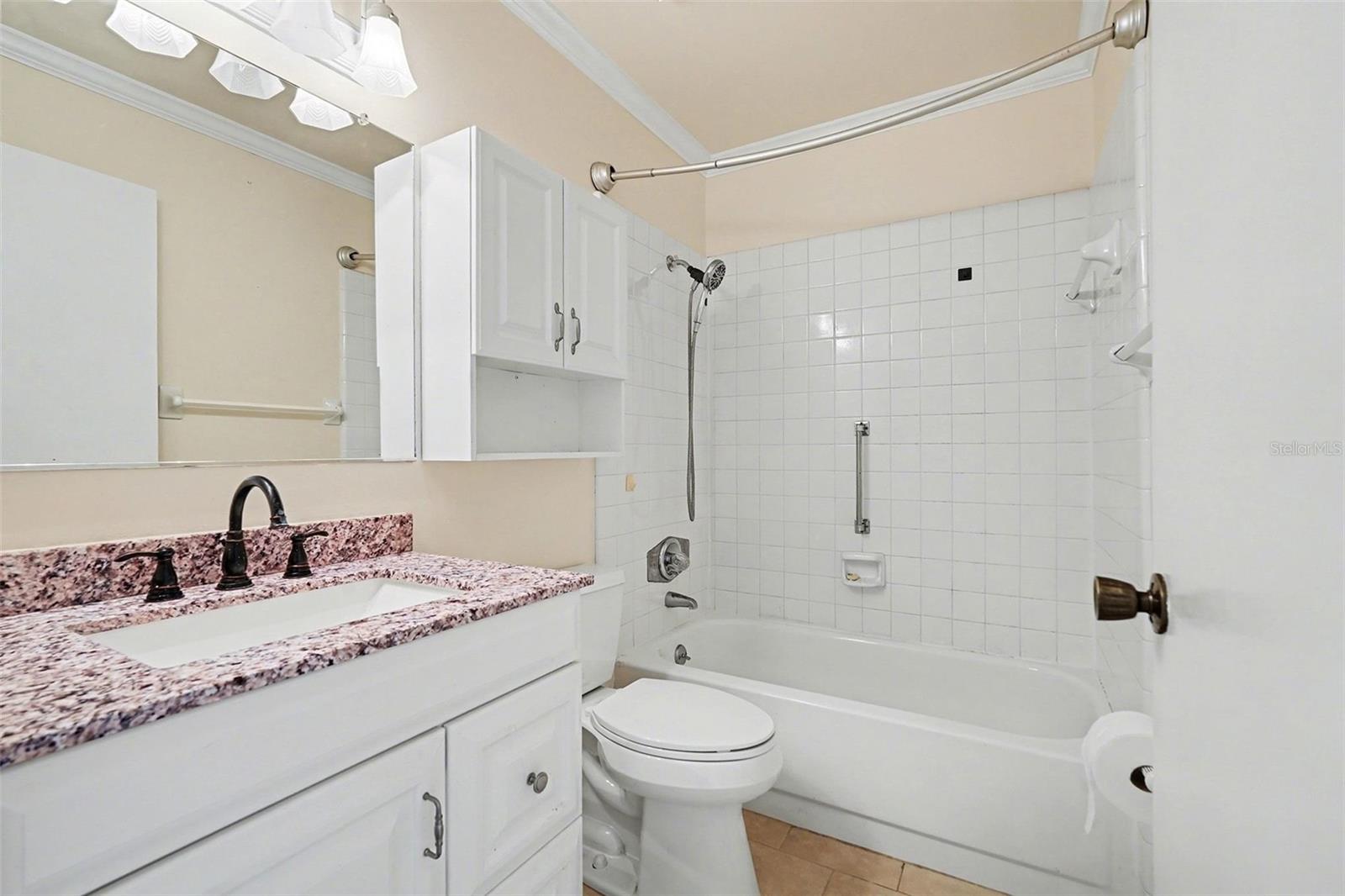 Image 20 of 38 For 401 Finchley Court A