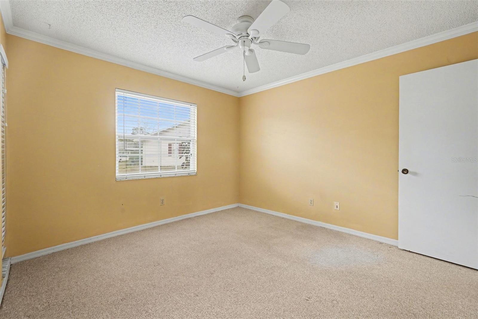 Image 26 of 38 For 401 Finchley Court A