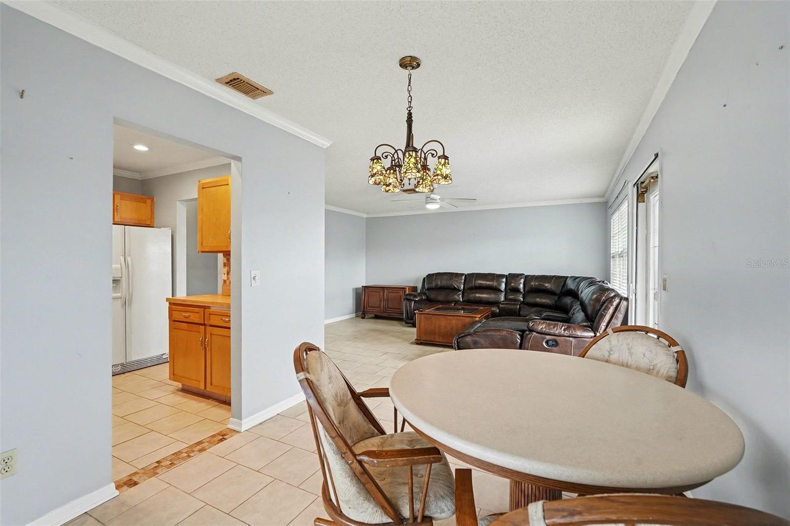 Image 9 of 38 For 401 Finchley Court A