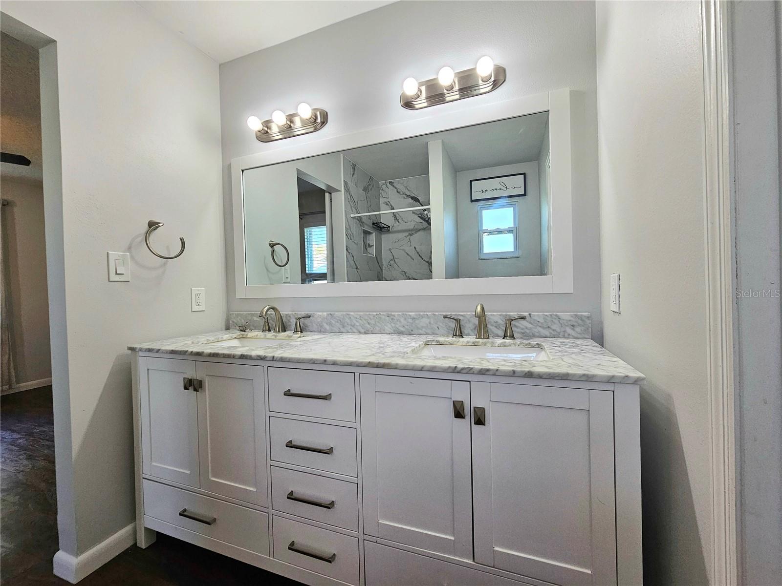 Image 16 of 40 For 1649 12th Street Sw