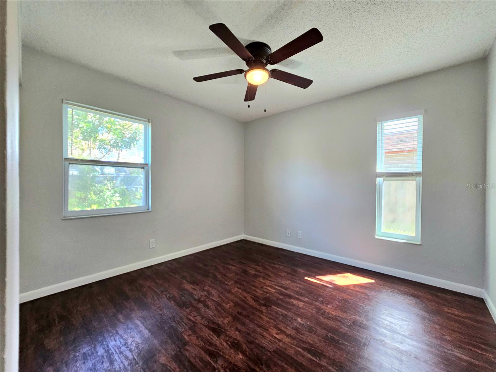 Image 20 of 40 For 1649 12th Street Sw