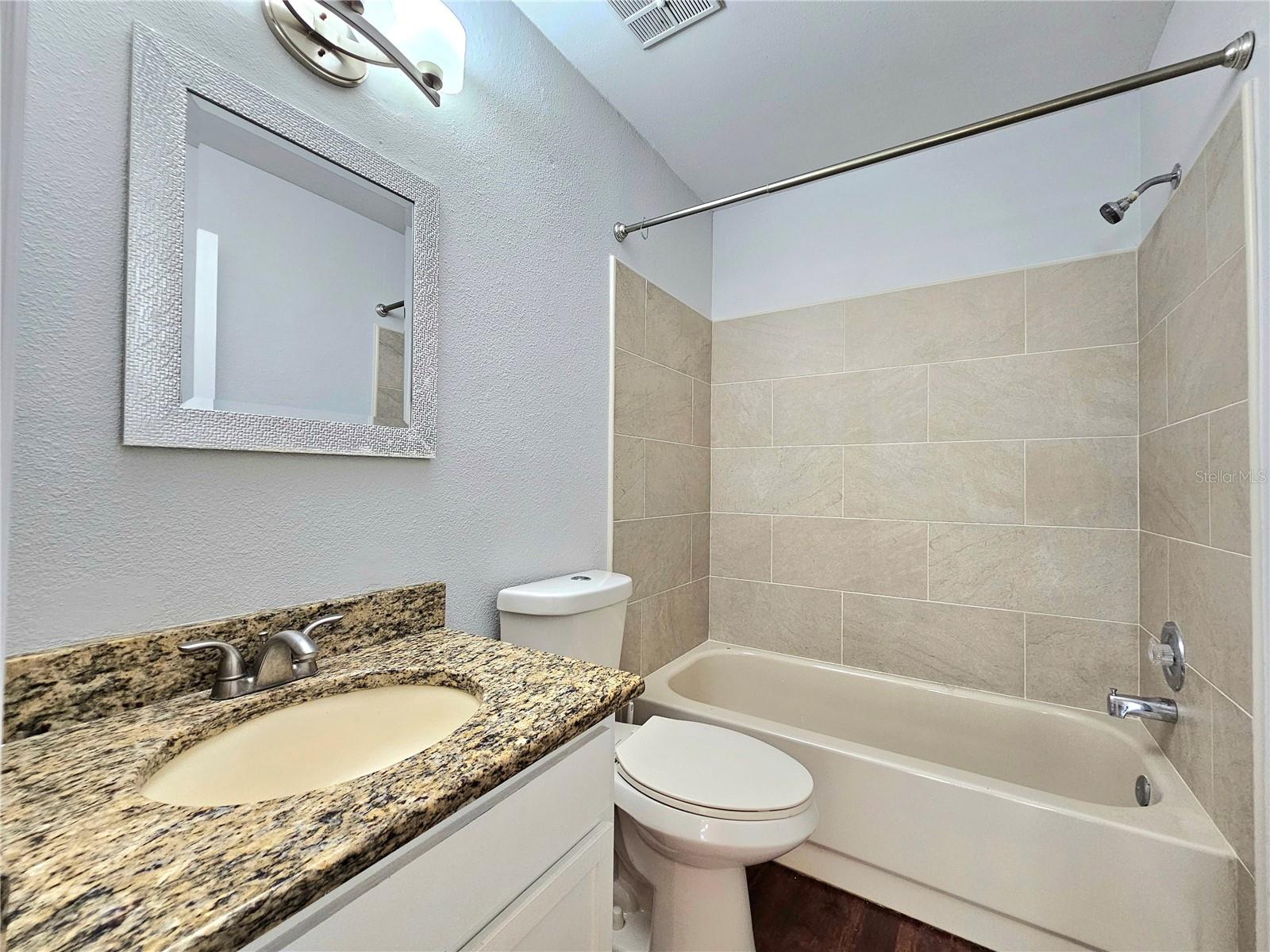 Image 23 of 40 For 1649 12th Street Sw