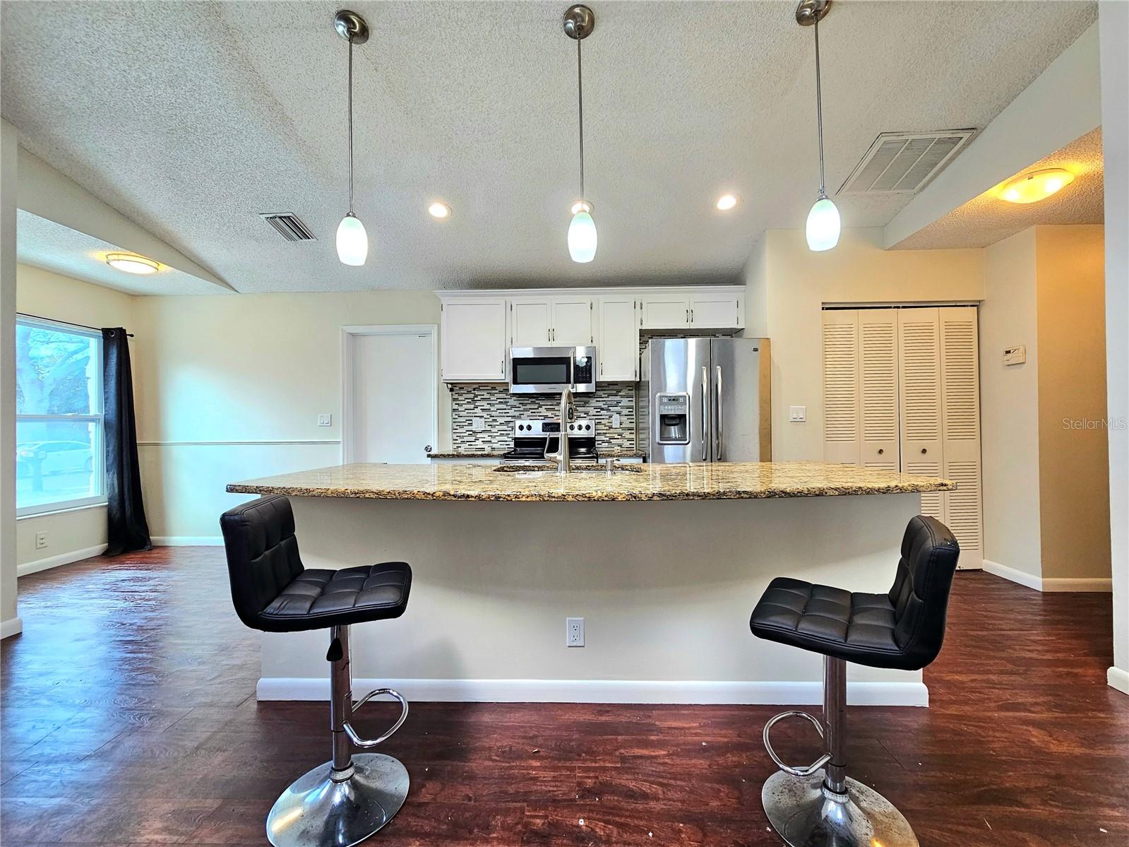 Image 5 of 40 For 1649 12th Street Sw