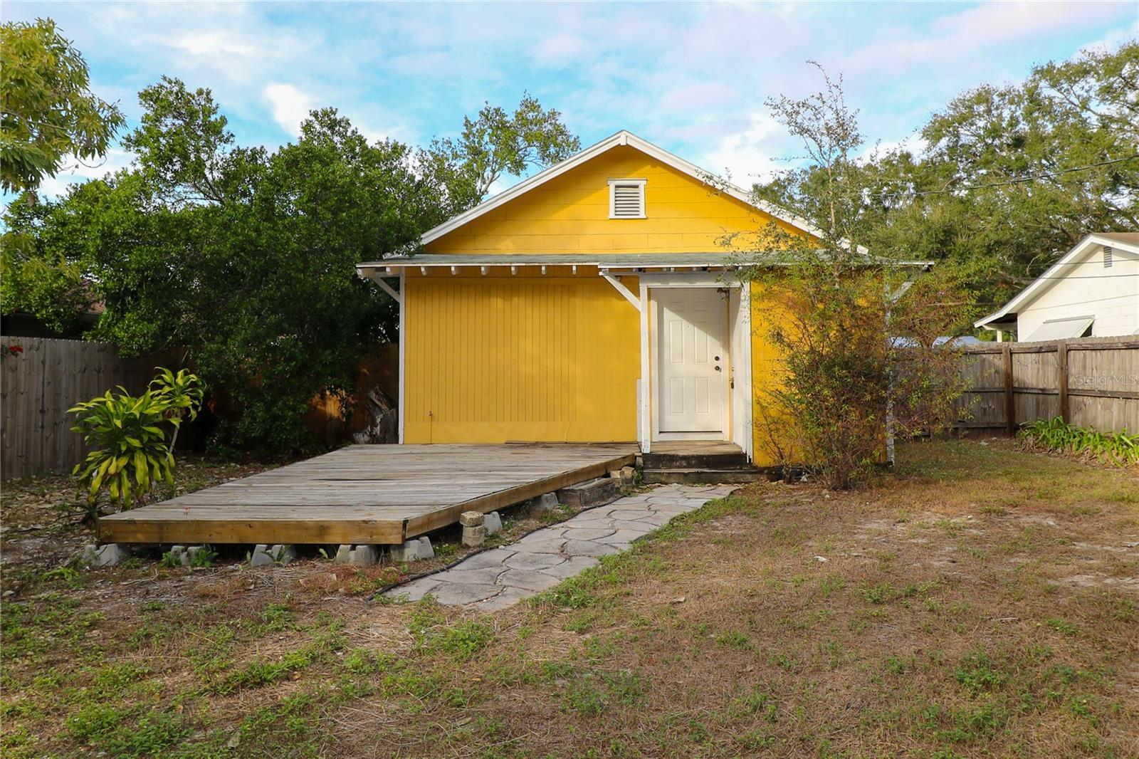 Image 11 of 13 For 1466 30th Avenue N