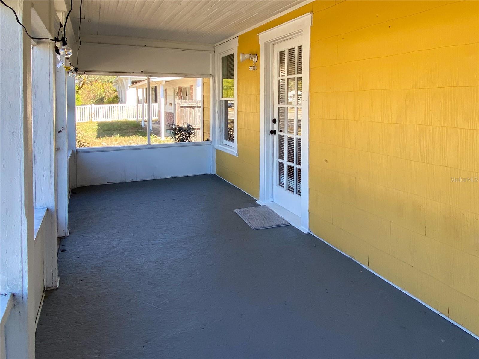 Image 3 of 13 For 1466 30th Avenue N