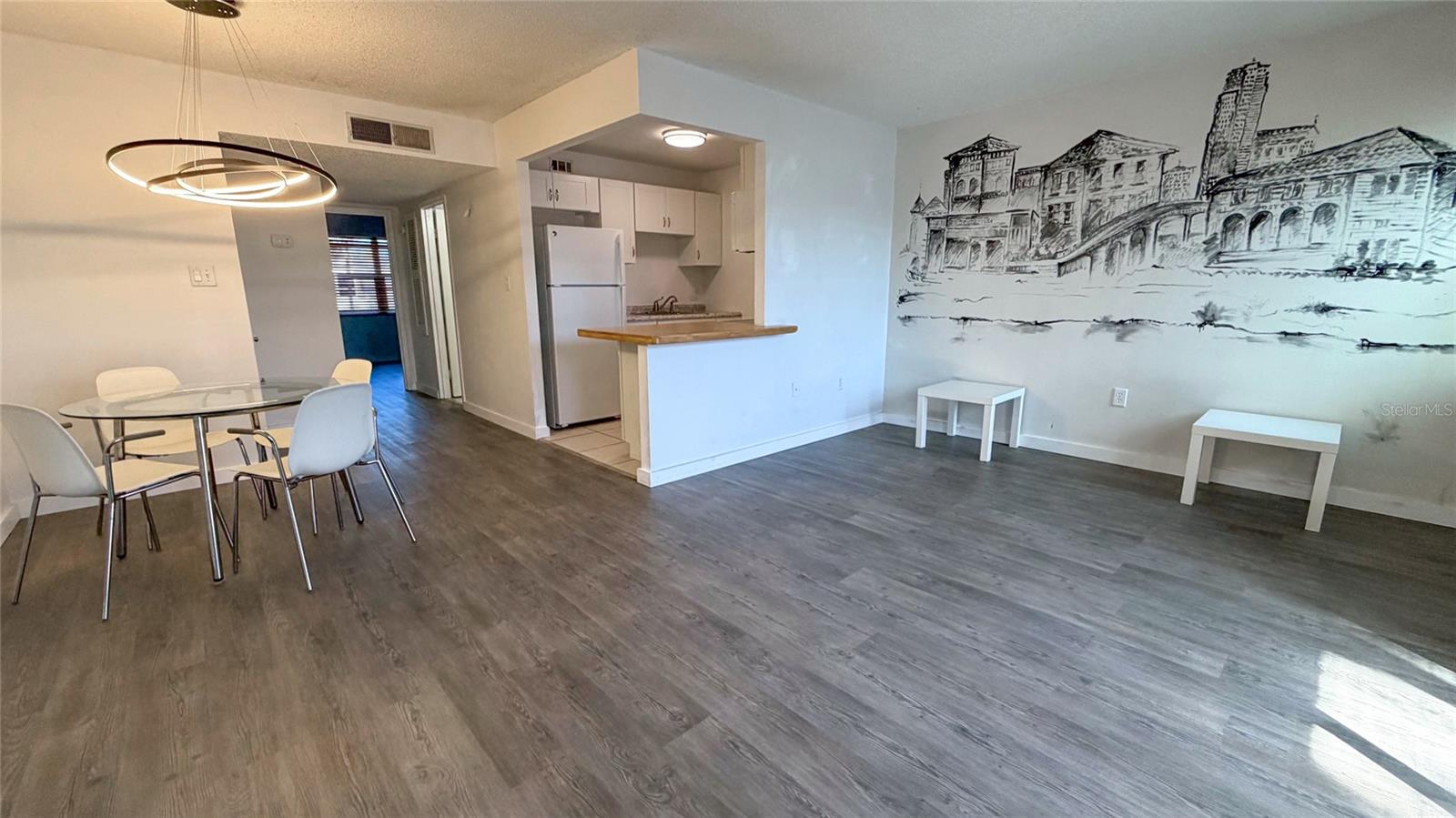 Image 17 of 52 For 215 Mcmullen Booth Road 182