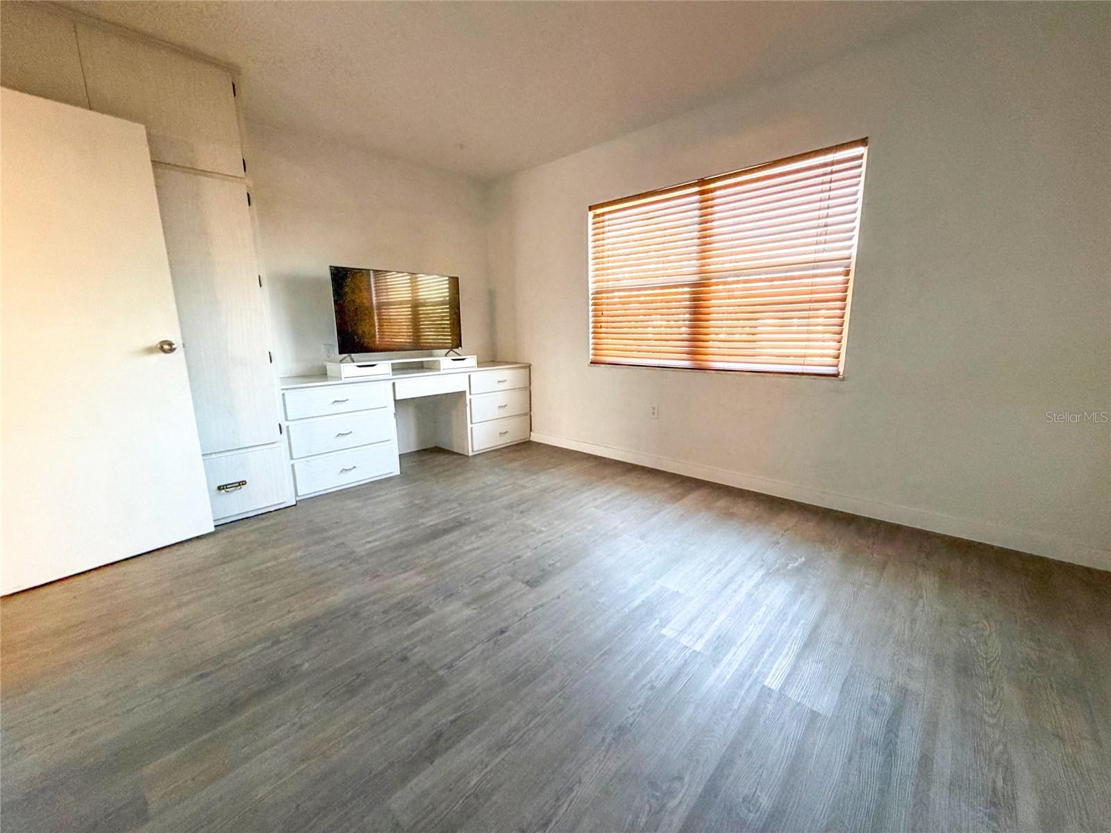 Image 21 of 52 For 215 Mcmullen Booth Road 182