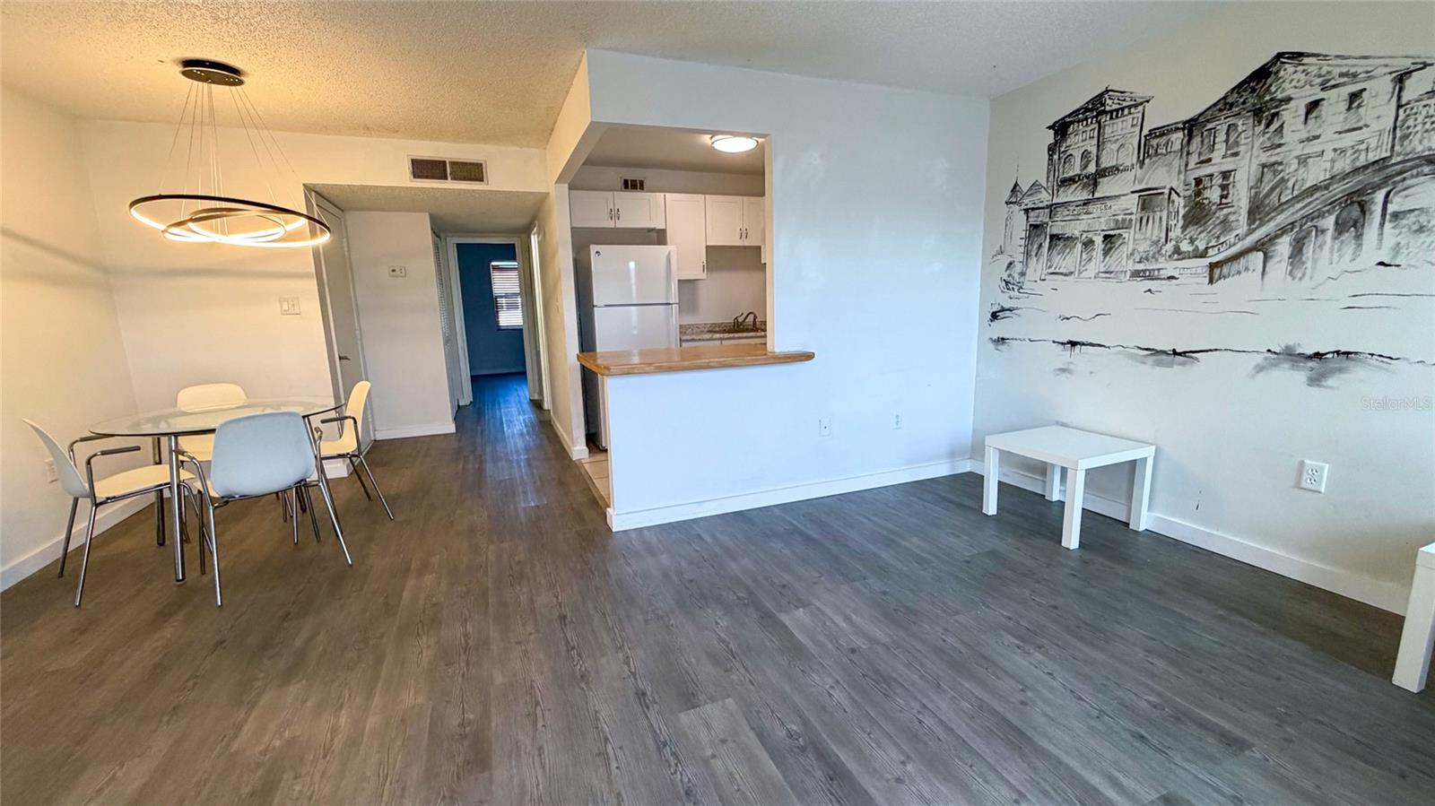 Image 5 of 52 For 215 Mcmullen Booth Road 182