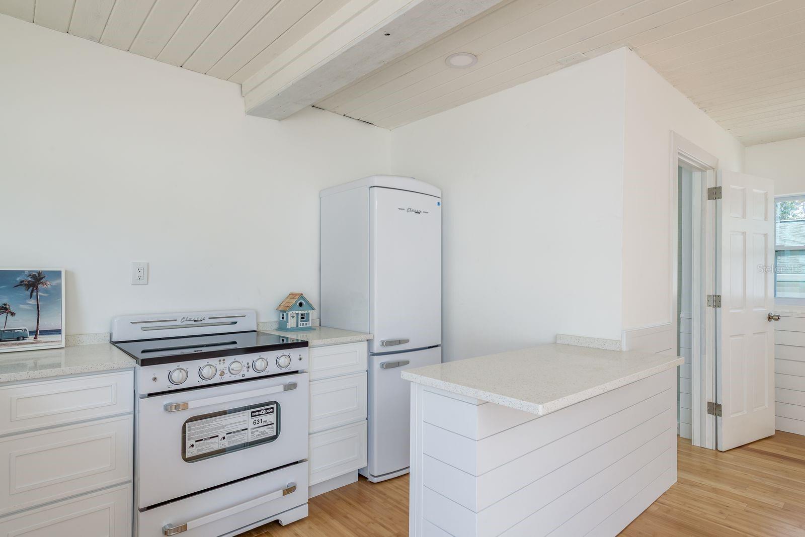 Listing photo id 7 for 1115 Pennsylvania Avenue