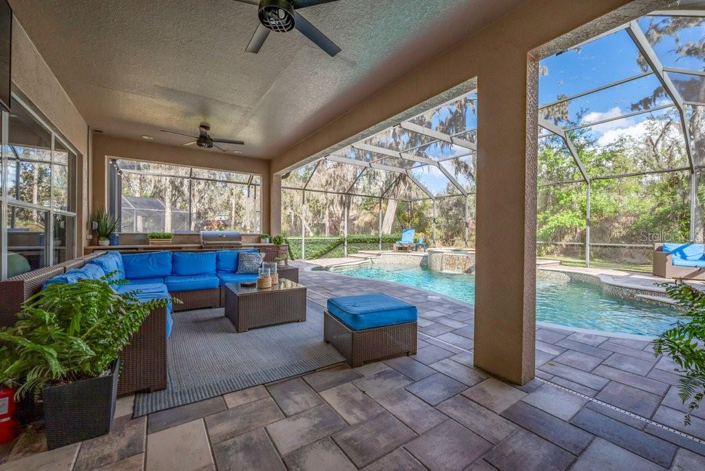 Listing photo id 0 for 15912 Ternglade Drive