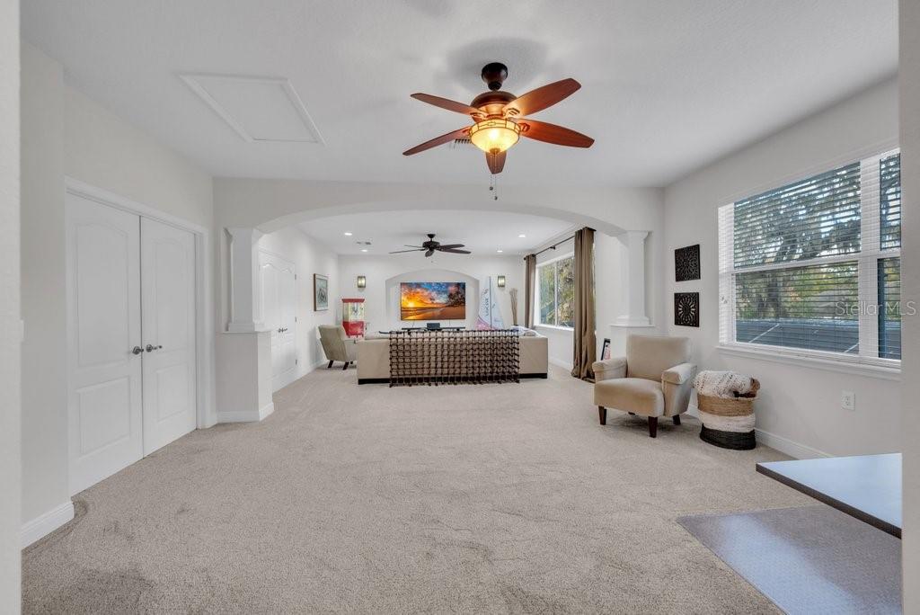 Listing photo id 22 for 15912 Ternglade Drive