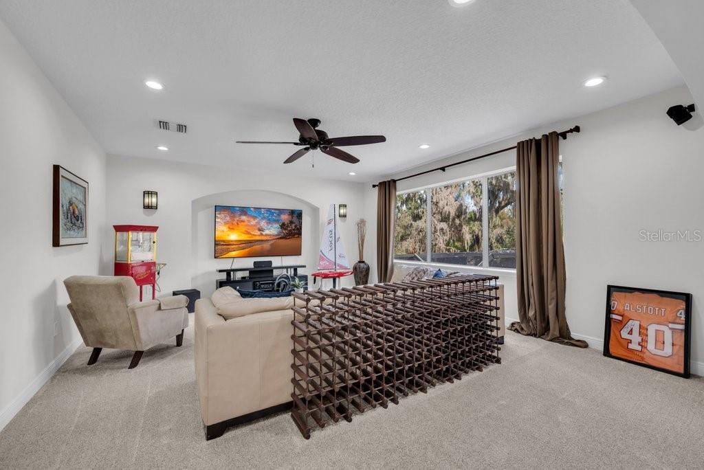 Listing photo id 23 for 15912 Ternglade Drive
