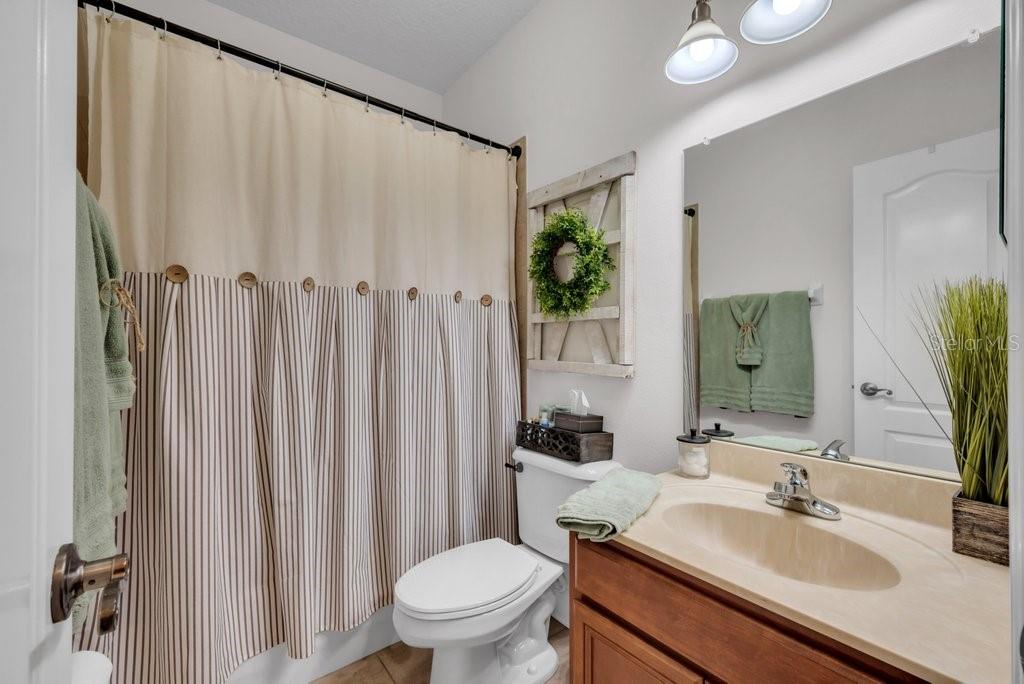 Listing photo id 29 for 15912 Ternglade Drive