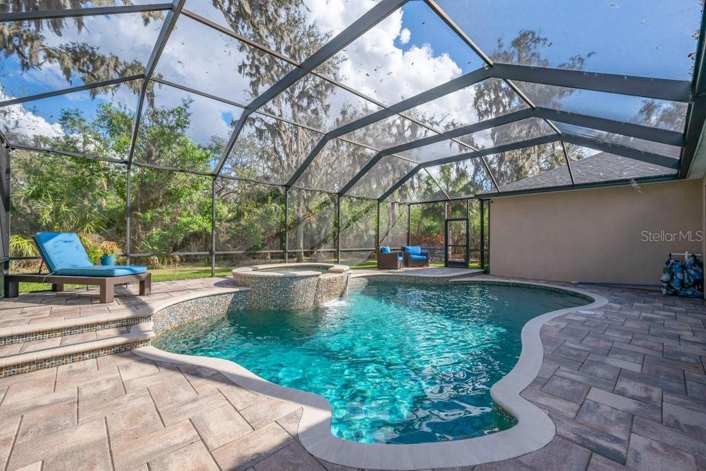 Listing photo id 34 for 15912 Ternglade Drive