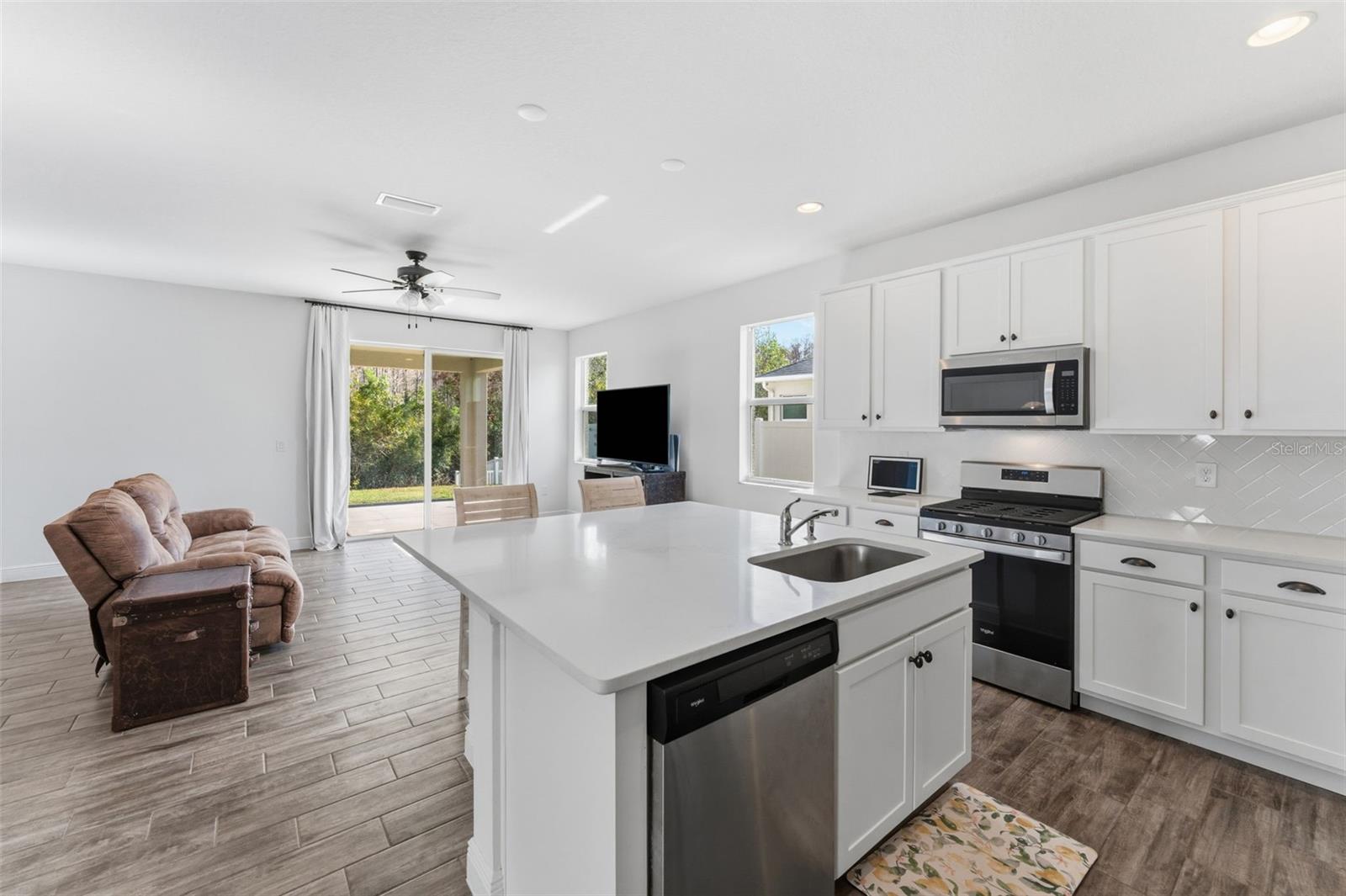 Image 13 of 49 For 8322 Eagle Brook Drive