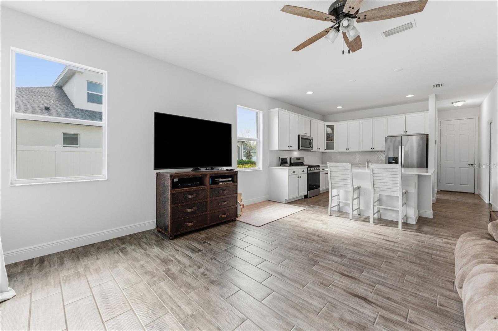 Image 15 of 49 For 8322 Eagle Brook Drive