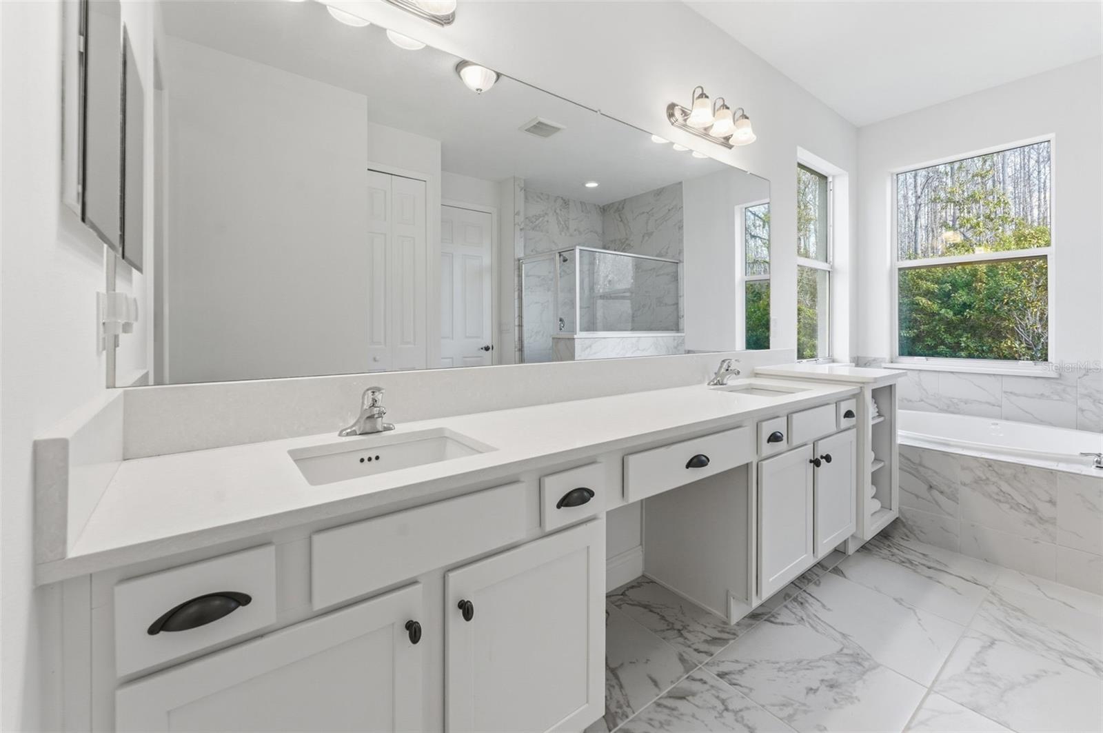 Image 19 of 49 For 8322 Eagle Brook Drive