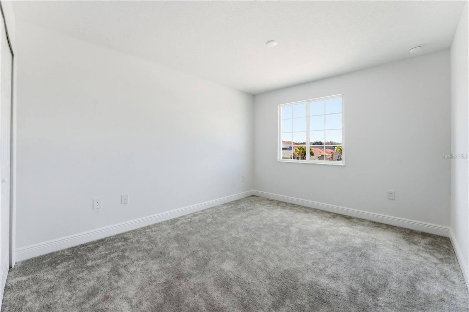 Image 28 of 49 For 8322 Eagle Brook Drive