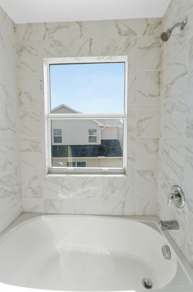 Image 31 of 49 For 8322 Eagle Brook Drive