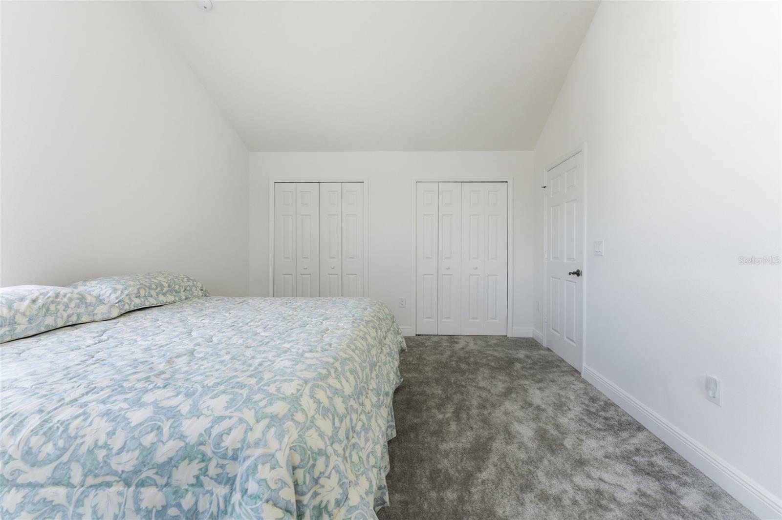 Image 33 of 49 For 8322 Eagle Brook Drive