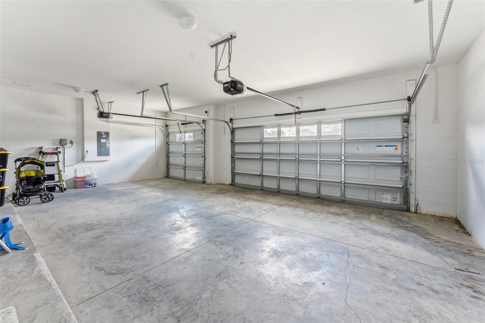 Image 36 of 49 For 8322 Eagle Brook Drive