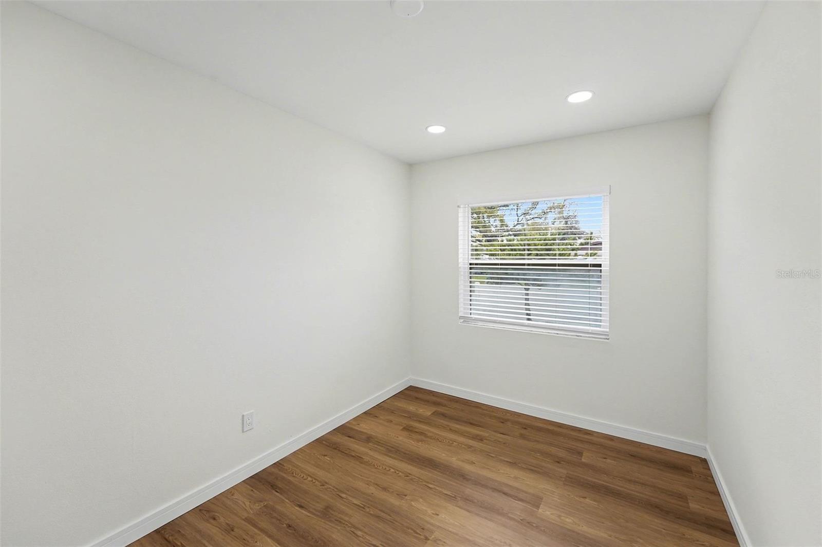 Image 17 of 31 For 6511 Sawyer Court