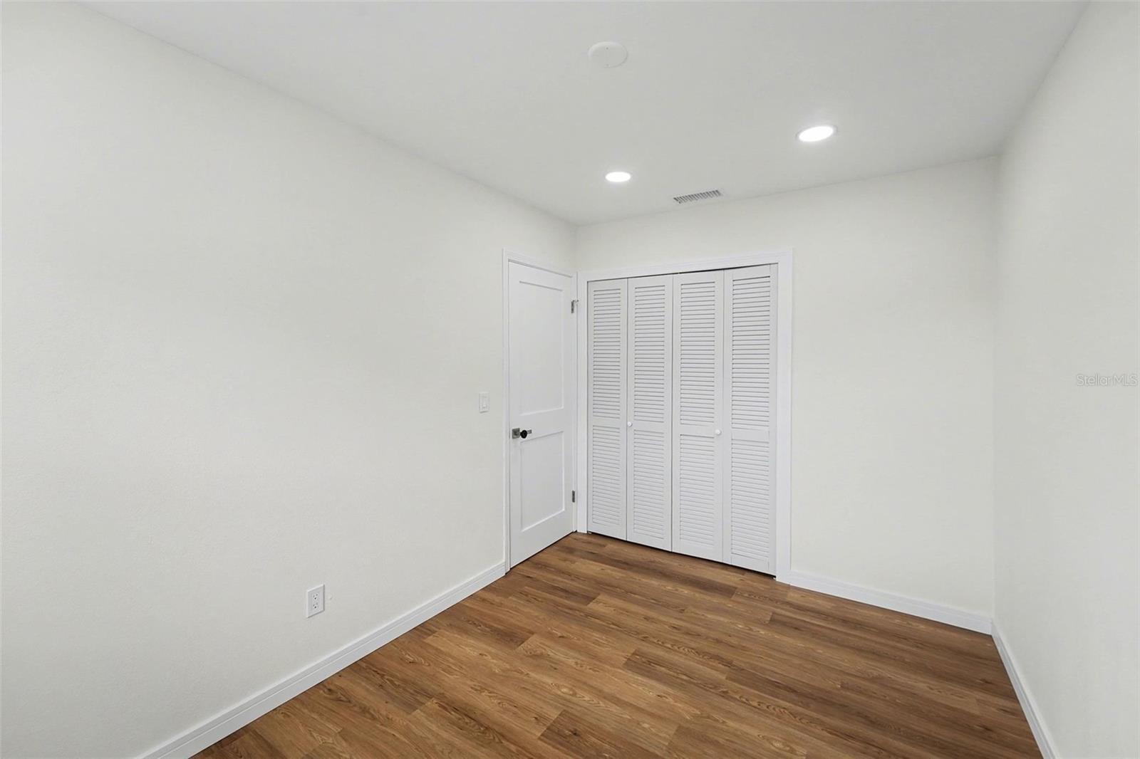 Image 18 of 31 For 6511 Sawyer Court