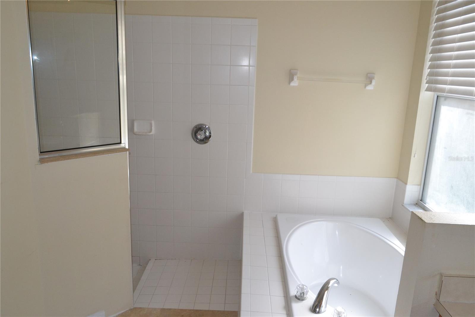 Image 17 of 32 For 27353 Edenfield Drive