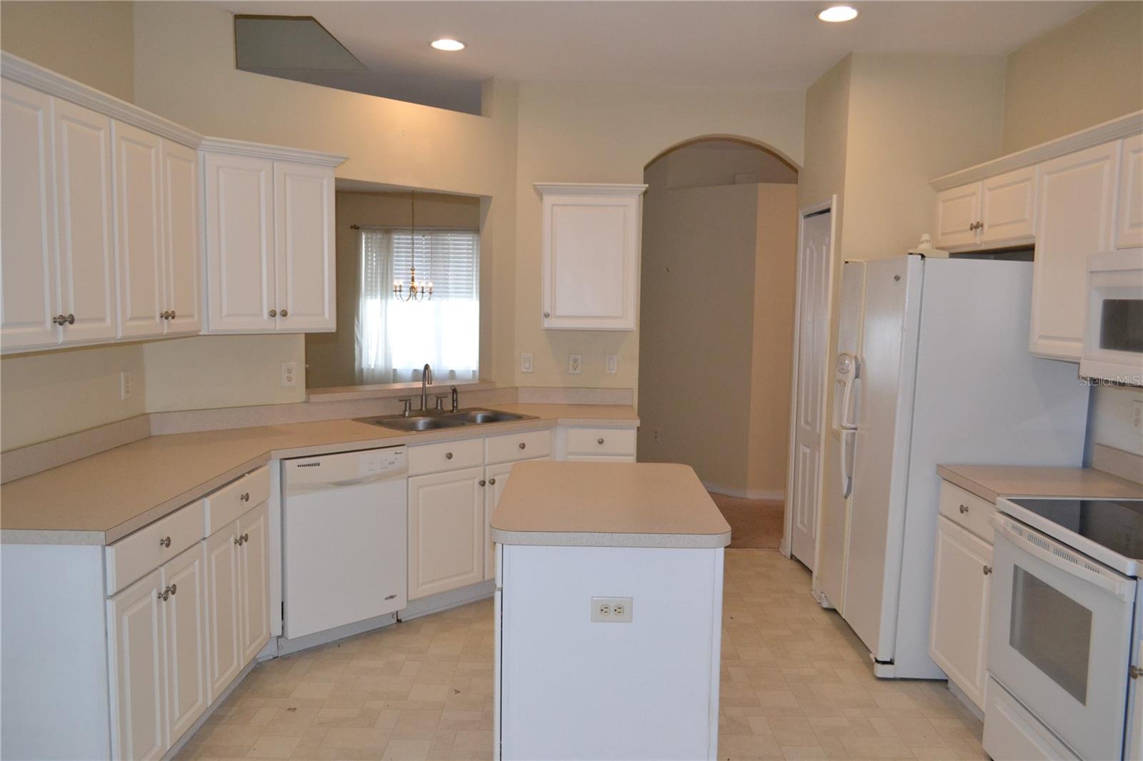 Image 19 of 32 For 27353 Edenfield Drive