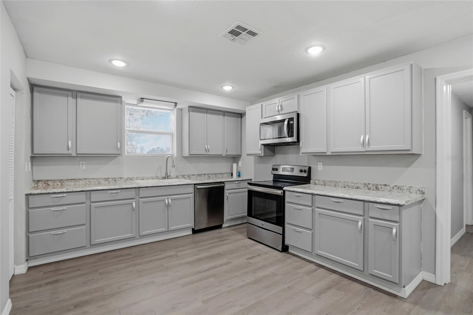 Image 60 of 95 For 39730 Carlton Road