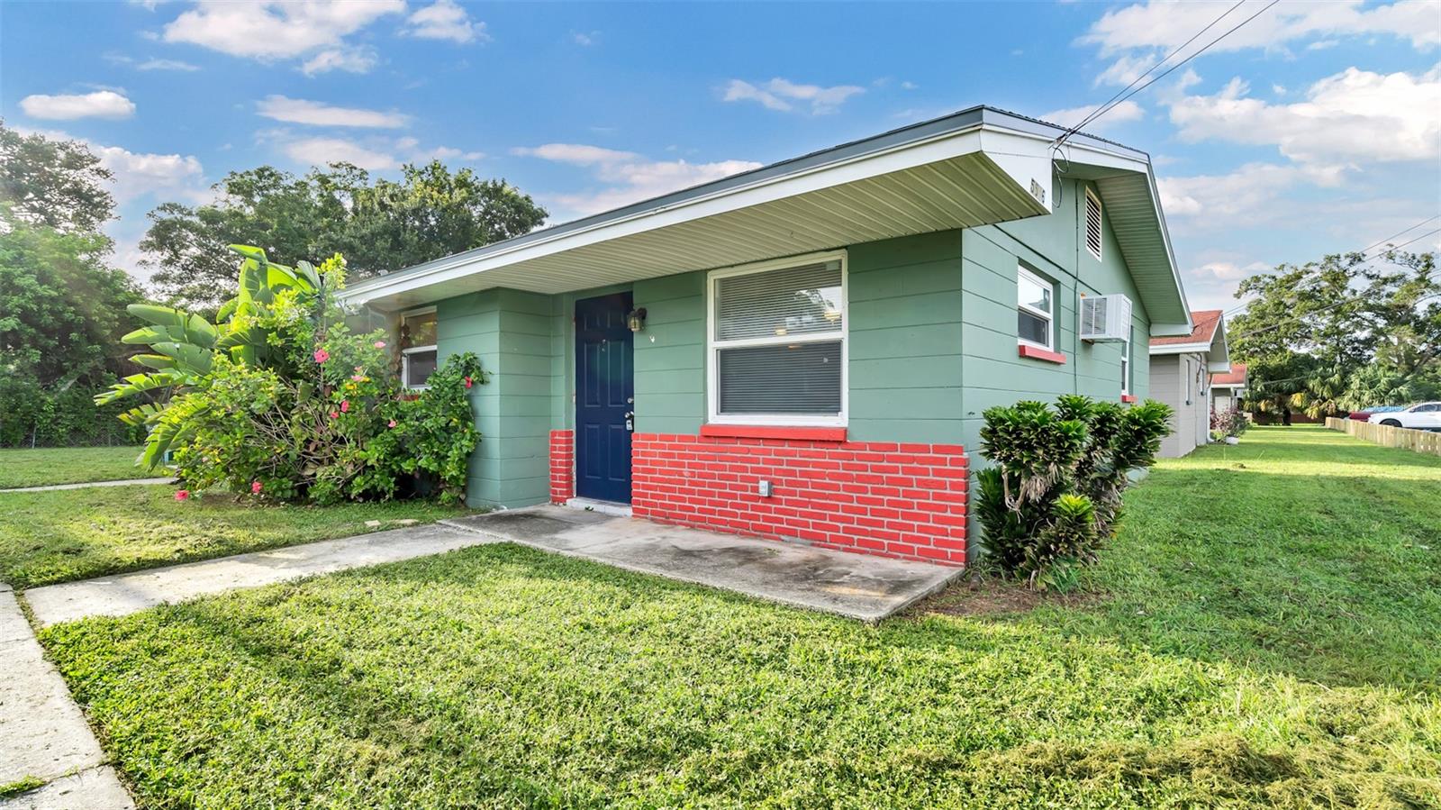 Image 2 of 14 For 5526 59th Way N 1